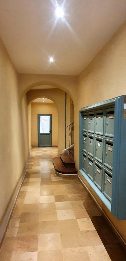 דירות טולון Chambre D'Hotes Sde, Wc Prive Climatise Dans Loft 80M2 Espace Commun Avec Les Habitants Salon Et Cuisine מראה חיצוני תמונה