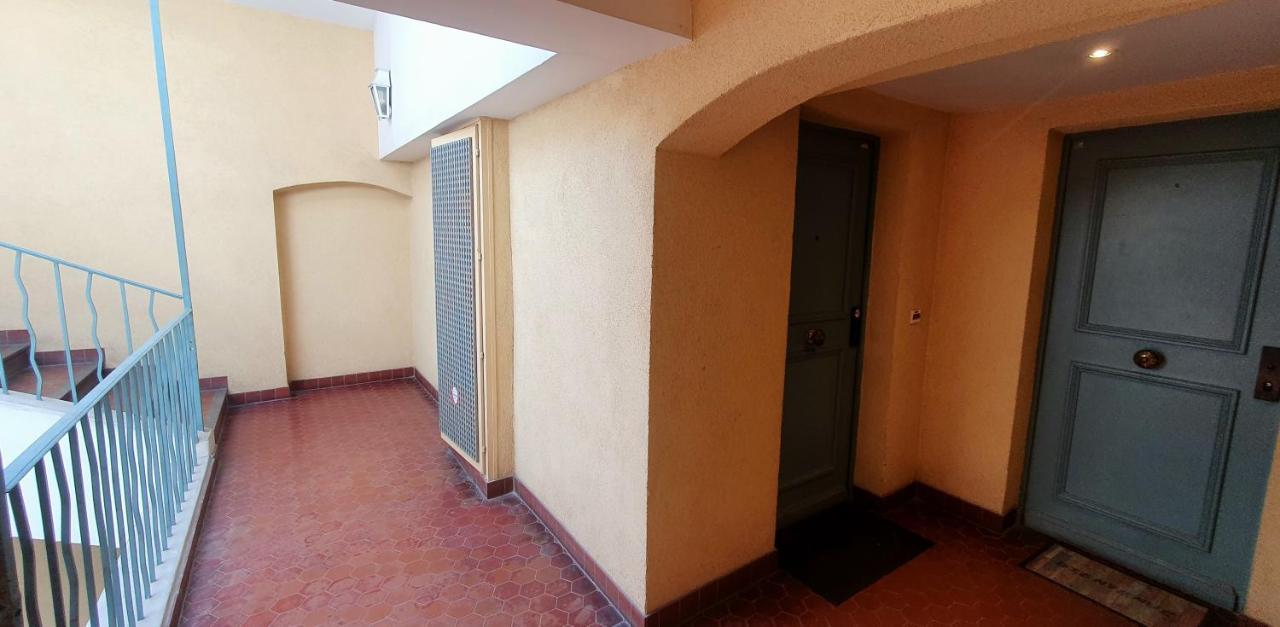 דירות טולון Chambre D'Hotes Sde, Wc Prive Climatise Dans Loft 80M2 Espace Commun Avec Les Habitants Salon Et Cuisine מראה חיצוני תמונה