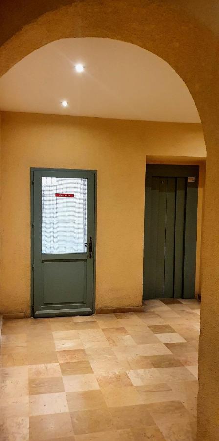 דירות טולון Chambre D'Hotes Sde, Wc Prive Climatise Dans Loft 80M2 Espace Commun Avec Les Habitants Salon Et Cuisine מראה חיצוני תמונה