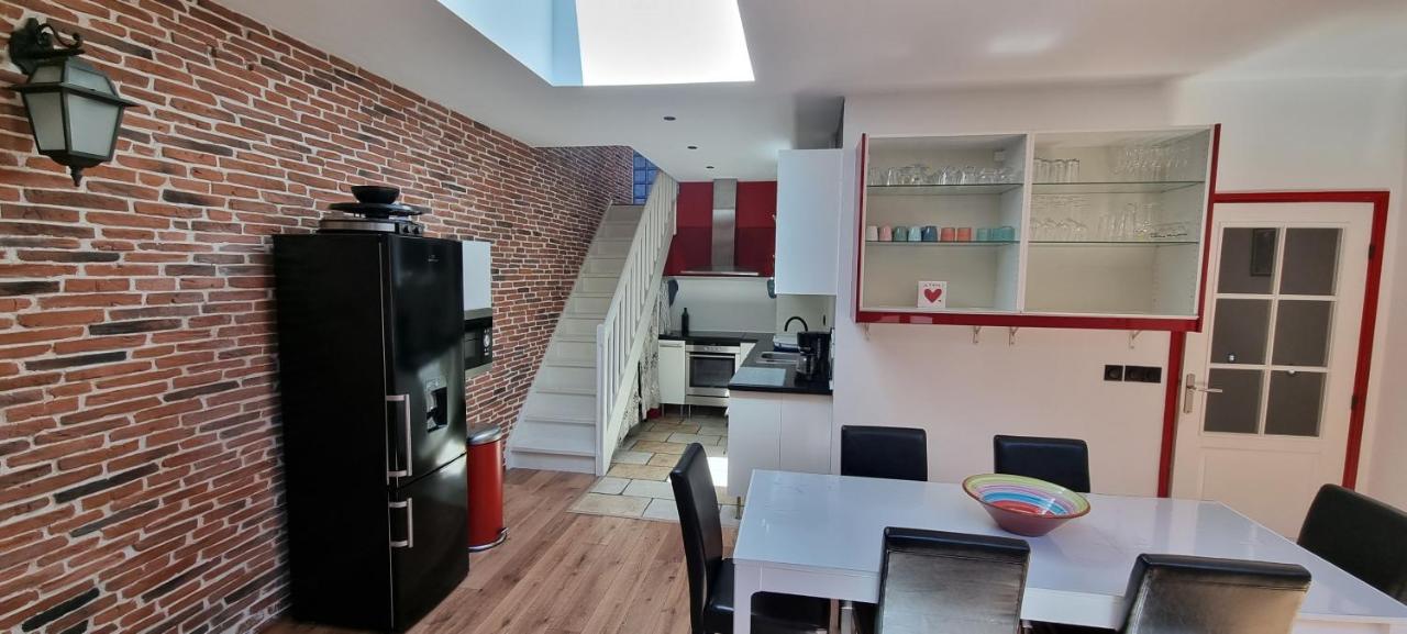 דירות טולון Chambre D'Hotes Sde, Wc Prive Climatise Dans Loft 80M2 Espace Commun Avec Les Habitants Salon Et Cuisine מראה חיצוני תמונה