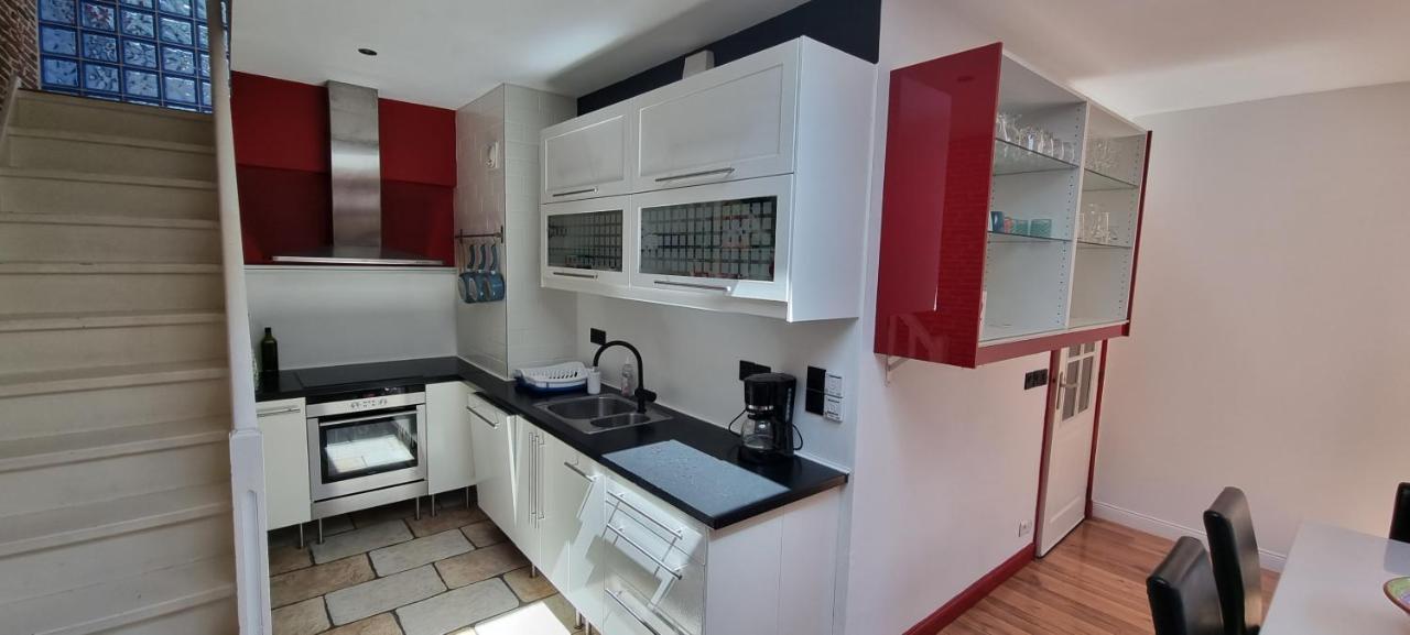 דירות טולון Chambre D'Hotes Sde, Wc Prive Climatise Dans Loft 80M2 Espace Commun Avec Les Habitants Salon Et Cuisine מראה חיצוני תמונה