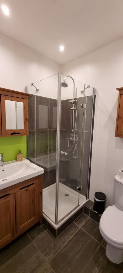 דירות טולון Chambre D'Hotes Sde, Wc Prive Climatise Dans Loft 80M2 Espace Commun Avec Les Habitants Salon Et Cuisine מראה חיצוני תמונה