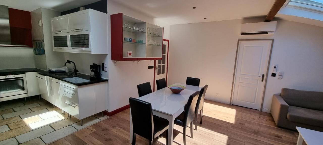 דירות טולון Chambre D'Hotes Sde, Wc Prive Climatise Dans Loft 80M2 Espace Commun Avec Les Habitants Salon Et Cuisine מראה חיצוני תמונה