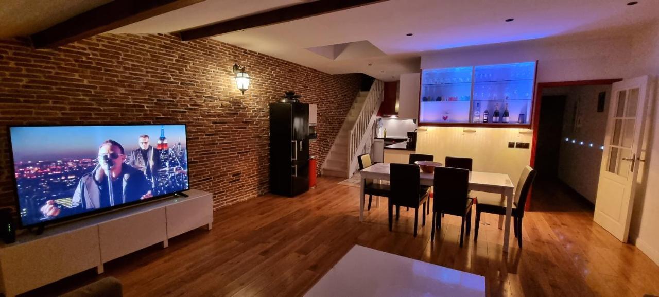 דירות טולון Chambre D'Hotes Sde, Wc Prive Climatise Dans Loft 80M2 Espace Commun Avec Les Habitants Salon Et Cuisine מראה חיצוני תמונה